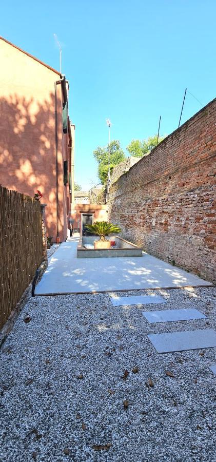 Apartamento Cozy Small With Private Garden *