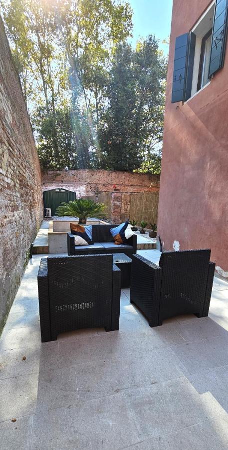 Cozy Small With Private Garden * Venecia
